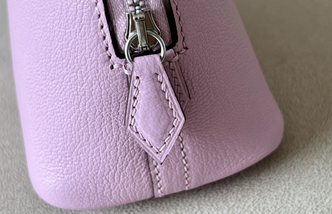 Hermes Bolide 1923 Mini Handbag Shoulder Bag In Light Purple Evercolor Leather